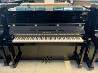 Pianino Yamaha mod. YM5, iz profesionalne serije ! Višina 121cm.