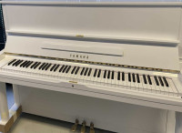 PROFESIONALNI PIANINO YAMAHA MOD. U1H, 121 CM. ( BELI SIJAJ )