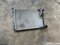 Alfa Romeo 147 hladilnik vode