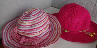 Dva dekliška klobuka