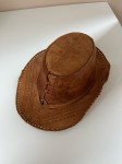 Usnjen kavbojski klobuk