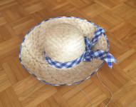 Ženski slamnik - poletni klobuk