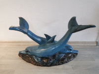 KLUBSKA MIZA - dva delfina