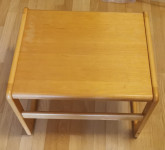 Klubska mizica lesena 55x42x44