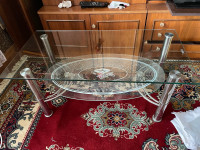 steklena miza