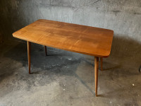 Vintage klubska mizica iz 60. let