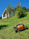 Robotska kosilnica 4x4 za brežine Gruntmaster