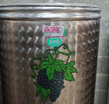 Vino zvrst -laški,šipon 1000litrov