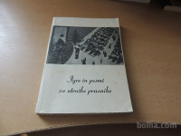 IGRE IN PESMI ZA OTROŠKE PRAZNIKE PRIROČNIK ZA PROSLAVE ZPMS 1955