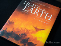 LIGHT ON THE EARTH - knjiga fotografij