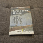 Sanje o belem štrpedu (Marjana Moškrič)