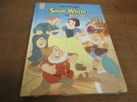 SNOW WHITE AND THE DWARTS