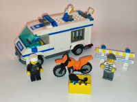 LEGO 7286 Prisoner Transport (2011)