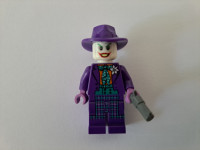 LEGO Batman minifigura The Joker - Dark Turquoise Bow Tie, printed leg