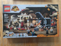 LEGO Jurassic World 76948 Pobeg T-rexa in Atrociraptorja