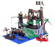 Lego kocke pirates vintage Rock Island Refuge 6273 Pirati