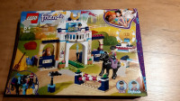 LEGO Friends - Stephanie in jahalna proga (šifra 41367)