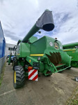 John Deere T560