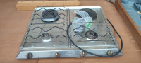 Kombinirana kuhalna plošča Smeg 3x plin 1x elektrika