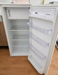 Zanussi vgradni hladilnik z zamrzovalnikom