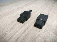 IEC C13 moški konektor