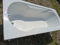 Kada i paravan Aquaestil