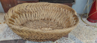 Jerbas ,  stara okrogla pletena košara,90 cmx 60 cm, ročno delo