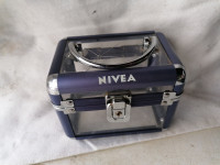 PROZORNA ŠKATLICA NIVEA 15 x 10 x 12 cm