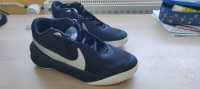 otroški košarkaški copati Nike št 37,5