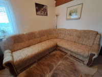 Kotna sedežna garnitura