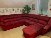 Rdeča kotna sedežna garnitura