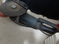 VELIKA KOTNA BRUSILKA