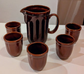 Glinen vrč in 5 kozarcev