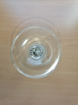Visok star steklen kozarec v obliki keliha