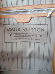 Lui  Vuitton never full torbico in manjšo kozmetično torbico prodam