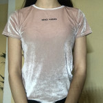 Žametna svetlo roza kratka majica Xs