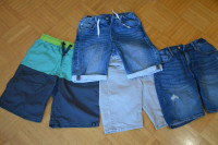 Kratke hlače otroške št. 152, jeans in 1 kopalke