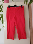 NOVE RDEČE 3/4 KAPRI HLAČE 38/40