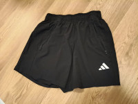 Športne hlače Adidas, velikost S