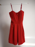 Kratka rdeča obleka
