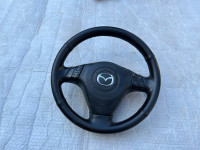 MULTIFUNKCIJSKI VOLAN Z AIRBAGOM MAZDA 3