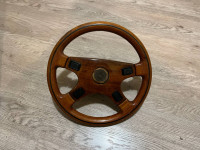 STARI MERCEDES-BENZ W124 W126 W123 W201 190e VOLAN LES VINTAGE