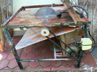 Sekular za rezanje tlakovcev, ploščic ali lesa