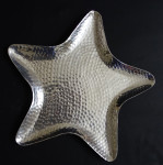 Dekorativen kovinski krožnik zvezda 32 cm