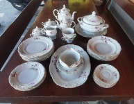 Porcelanast komplet posode prodam