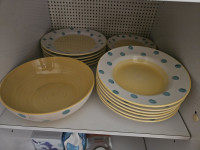 Set krožnikov + skleda