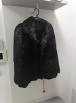 Ženska  crna jakna-zajec.