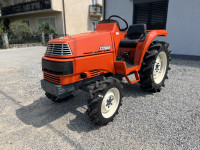 Mini traktor 4x4 Kubota