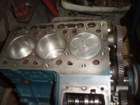 prodam motor za traktor ,mini bager bobcat, volvo,kubota D722