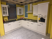 ODPRODAJA EKSPONATA (KUHINJA SYLVAIN Z APARATI)!